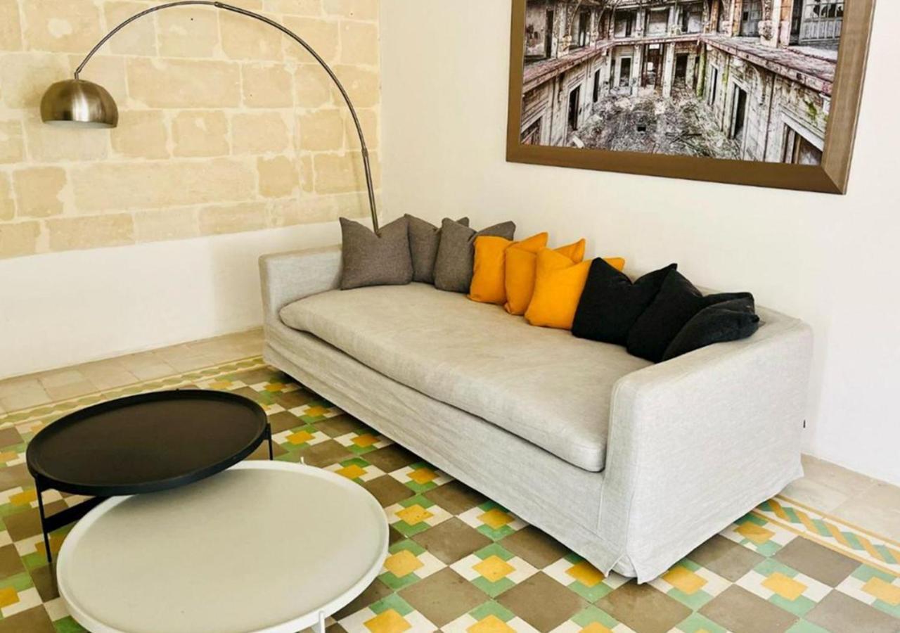 Deluxe One Bedroom Apartment 10 Meters From Valletta Center Экстерьер фото