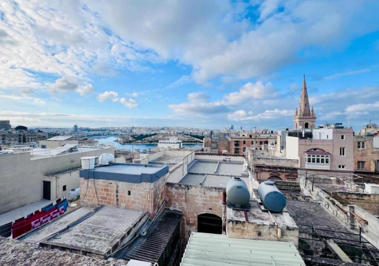 Deluxe One Bedroom Apartment 10 Meters From Valletta Center Экстерьер фото